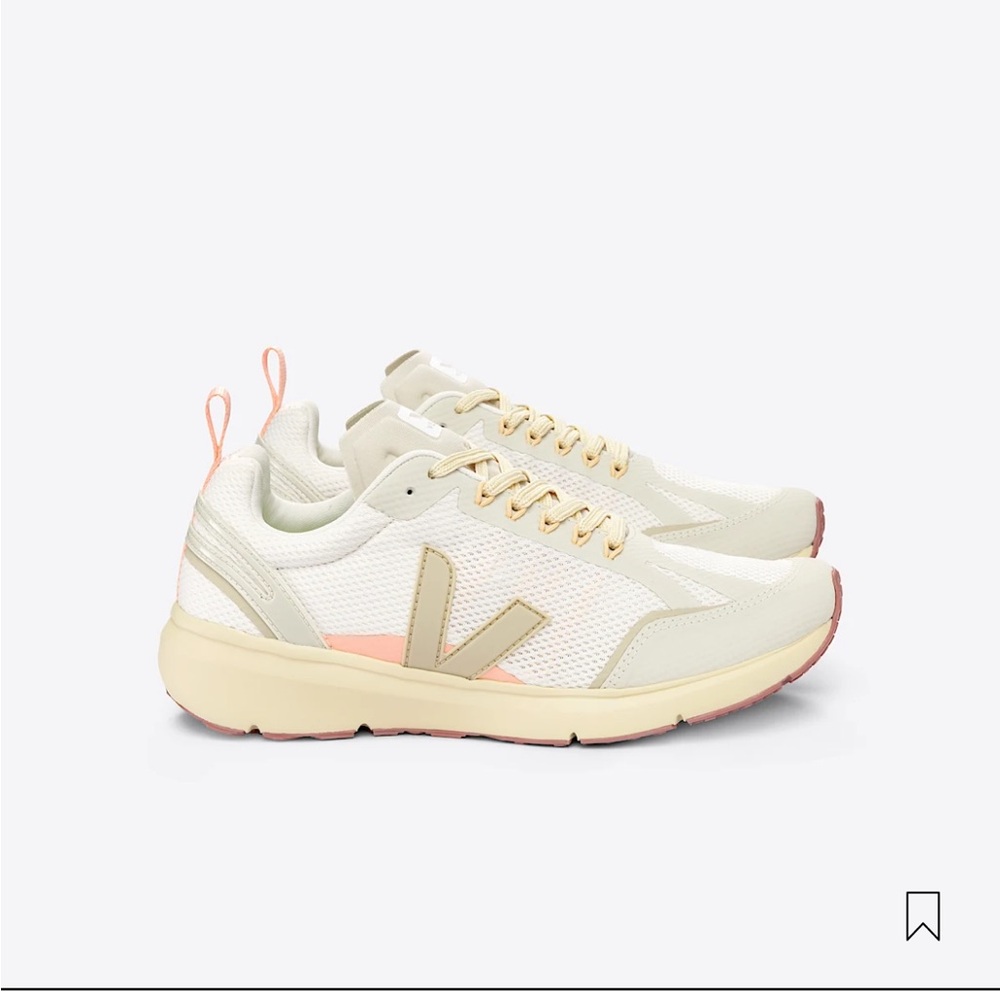 Veja CONDOR 2 ALVEOMESH GRAVEL
ALMOND